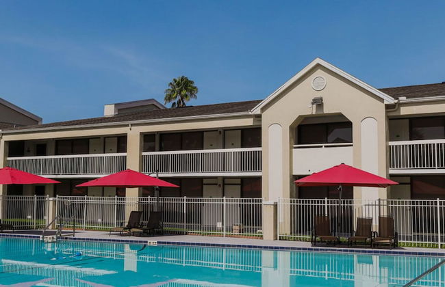 Entire Studio With Free Shuttle to Disney - Foto 1