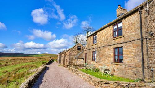 Finest Retreats - Middle Barn at Blackclough Farm - Photo 1, Garden, Garden view