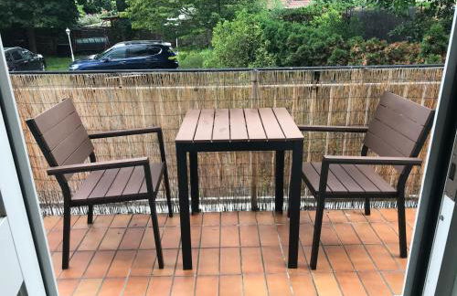 Große & voll ausgestattete Apartments, Studios, Doppelzimmer, Workspace, Parkplatz, Netflix, Prime & schnelles Wifi in ruhiger Lage mit Garten - Foto 33