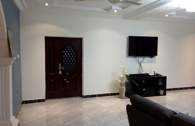 1 Bed Apartment Sleeps 2 - Parking, Garden, Wifi - Photo 10