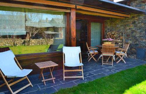 Casa adosada con gran jardín en Fontanals - Foto 10