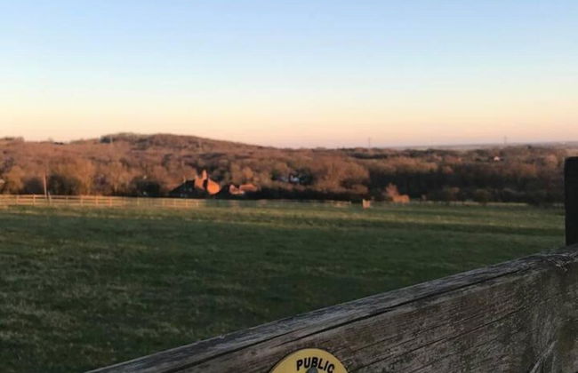 Dog Friendly Shepherd's Hut, Perfect for Couples - Photo 18