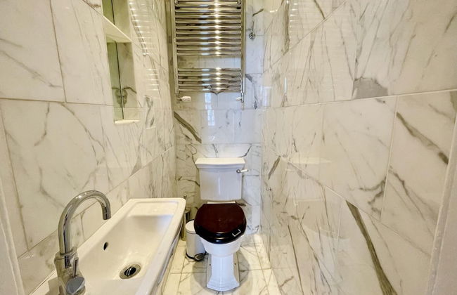 Dolls House - Luxury Townhouse - From 400 Per Night - Photo 12