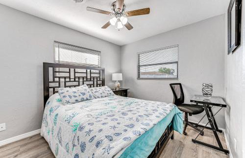 3 Mi to Venice Beach Pet-Friendly Home with Yard - Foto 12