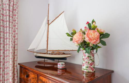 Questant Lodge - Photo 11