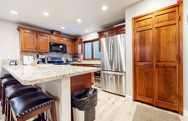 Mammoth Pines #02 - Year-round Activities! - Foto 5