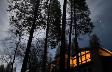 Cozy mountain retreat with lake views near Yosemite - Foto 2