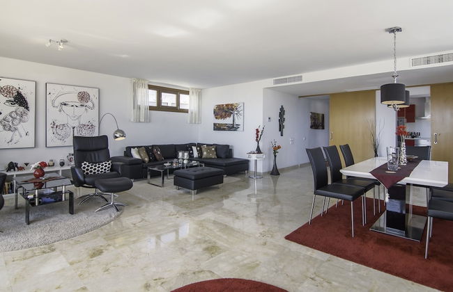 Great Penthouse Near Beach - Photo 9