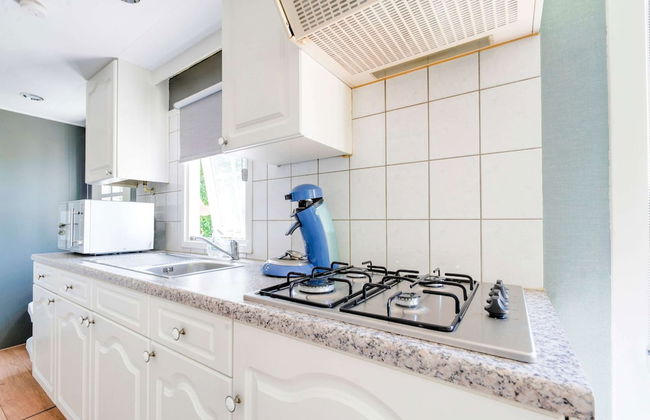 Chalet in Stegeren Near Hiking Trails - Photo 6