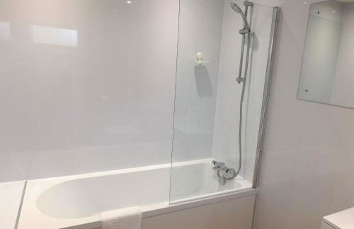 4 Bedroom Newly Refurbished Home in East Kilbride - Foto 15