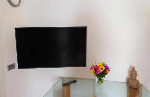 Zen Garden House - in front of the metro - Photo 8