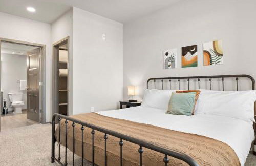 Stunning Westgate CozySuites by stadium with pool 10 - Foto 6