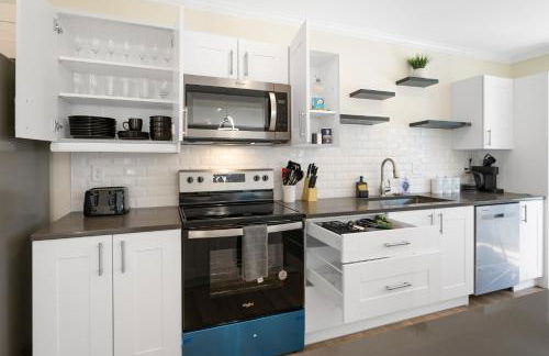 Spacious House in Prime Location - Photo 23