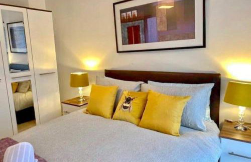 Chester City Centre Waterfront Apartment - Photo 44