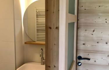 Domaine Les 4 Vents, élégant gîte privé 4 suites vue montagne pour 2 à 8 personnes au cœur de 12 hectares de nature - Foto 9