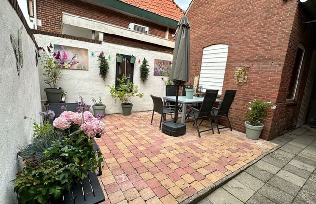 Apartment in the Fortified With Private Garden - Photo 48