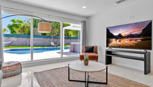 New cheerful villa, Pool, Spa, Mini Golf, Game room, Fire pit next to Disneyland - Foto 2