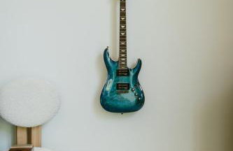 Luxe Modern Cabin with Pond, Fire Pit, Hiking, near Bethel Woods - Foto 6