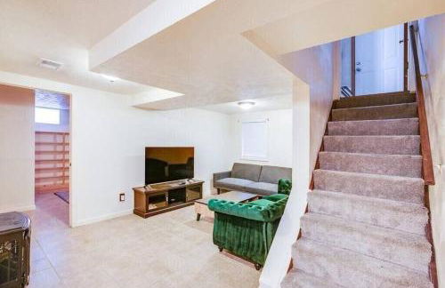 Entire Home Blocks from Notre Dame. Sleeps 8+ - Foto 10