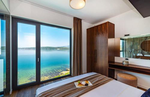 Luxury Villa Novita with Pool - Photo 14