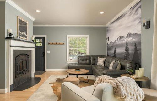 Luxe 4BR Mtn Retreat With Stunning Views Near Ski AndHikes - Foto 6