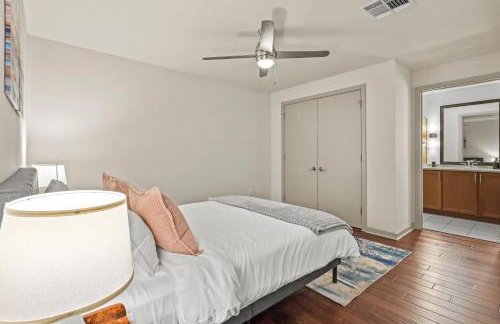 High-Rise 30th Flr Modern Apt, Downtown Dallas - Foto 26