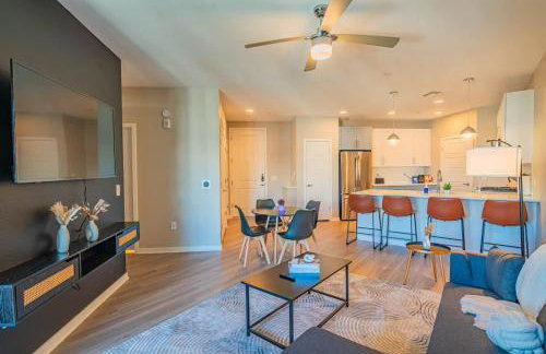 Bright 1BR Uptown Biltmore Gym Pool Parking WD - Foto 30