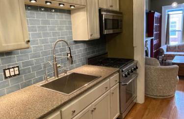 Downtown 3BR duplex full kitchen parking off i-787 - Foto 24