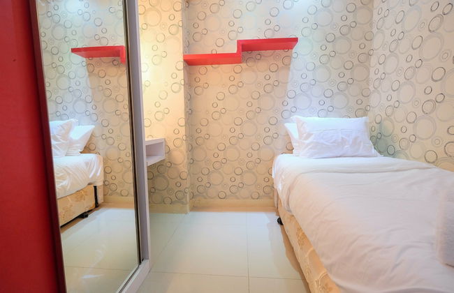 Homey and Relaxing 2BR Green Pramuka Apartment - Foto 13