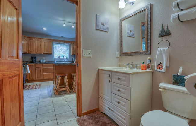 Smoky Mountain Getaway 3 Bedroom Cabin by RedAwning - Photo 14