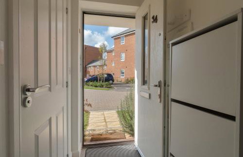 Modern Spacious 3 Bedroom House in Canterbury with En Suite and Free Parking Perfect for Contractors & Families - Photo 45