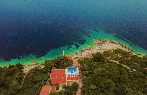 Villa Ragusea With a Private Beach - Photo 1