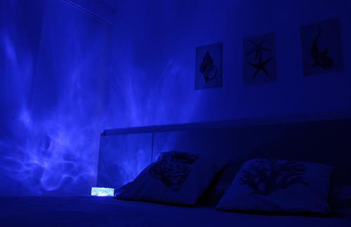 Apto de duas suítes com vista mar - 100 metros da praia em Canasvieiras - Foto 38