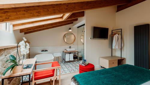 Boutique Palacio Condes de Cirac - Photo 5