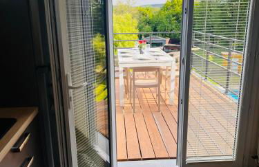 Les Mazades à 10 min de Périgueux avec piscine chauffée, meublé de tourisme classé 3 étoiles - Foto 8