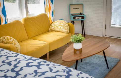 Retro Casita on the River! only 1 min to SNP gate! Riverfront with swimming - Foto 15