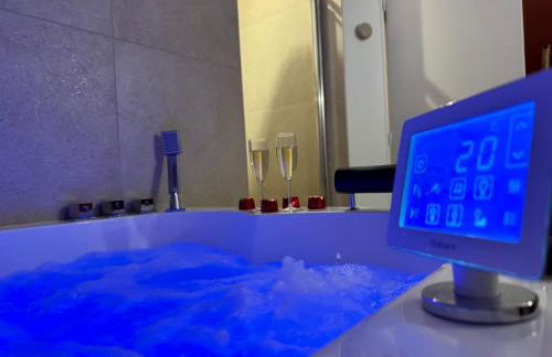 Romance & Evasion - Centre Ville - Love Room - Balnéo - Photo 4