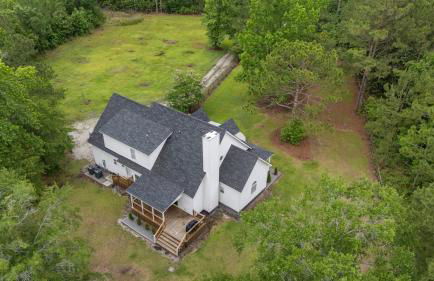 Grandma's Farm on 6 acres with Lighted Barn and River Access - Foto 54