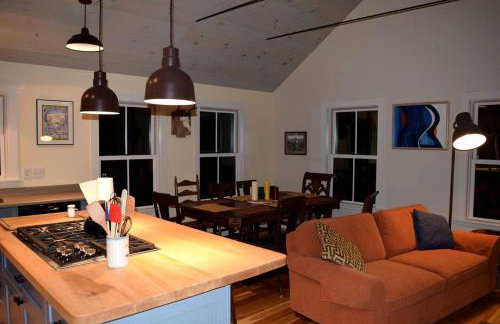 Spacious and Secluded Cabin Perfect for Winter in Huntington, Vermont - Foto 8