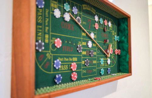 Game Night Downtown - BSU - Slots - Over 100 Games - Photo 25