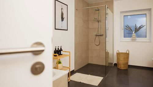 HYGGE HOMES - Apartment 'Scandi Luxe' - near river - Foto 4, towels, Shower
