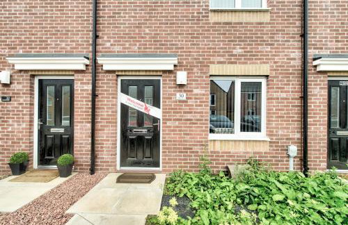 2-Bedroom Holiday Home With Private Garden & Parking - Foto 25