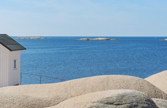 4 Star Holiday Home in Lysekil - Photo 10