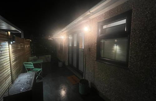 The Hideaway - Free Street Parking - Foto 15