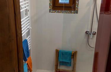 House with garden and parking 1 min from Grenoble - Foto 43