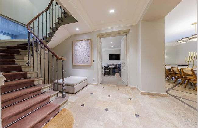 Luxury Mansion With Garden in Heart of Neuilly - Foto 35