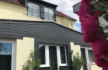 a-domo Apartments Oberhausen - Studio Apartments & Flats - short or longterm - single or grouptravel - Foto 2