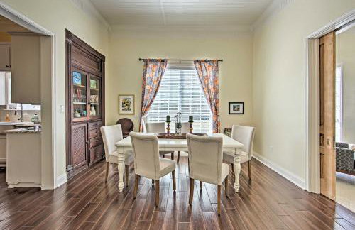 Renovated 'Carnegie Cottage' - Walk to Dtwn! - Foto 8