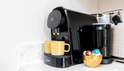 King Size Bed, City Centre, Long Stay Offers, Fast Wifi, Fully Equipped Kitchen, Dedicated Work Place - Foto 5