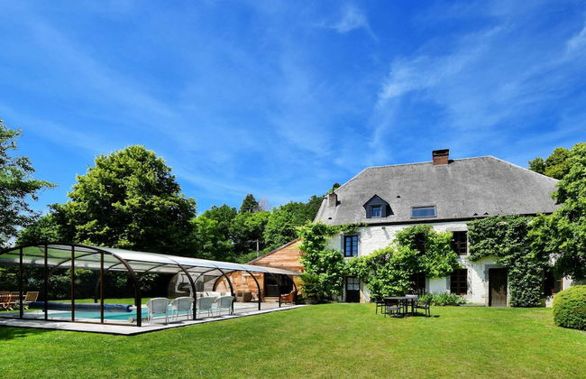 Magnificent Holiday Home in Baronville With Heated Pool & Billiards - Photo 38